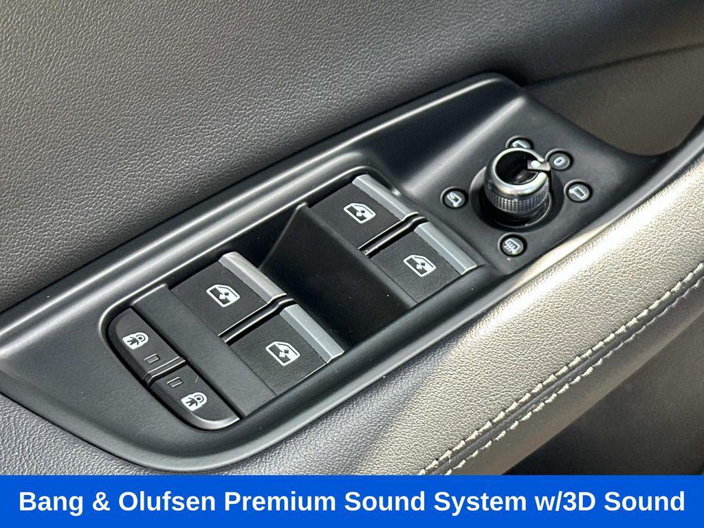 used 2024 Audi Q7 car, priced at $34,000