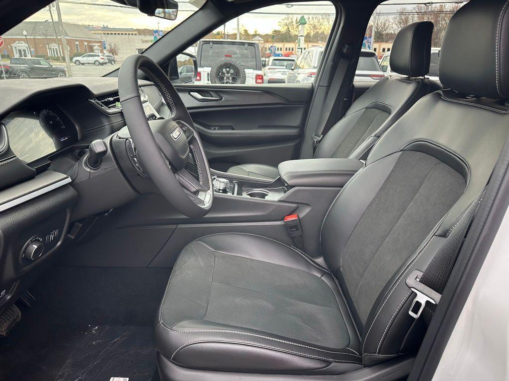 new 2025 Jeep Grand Cherokee L car, priced at $36,629