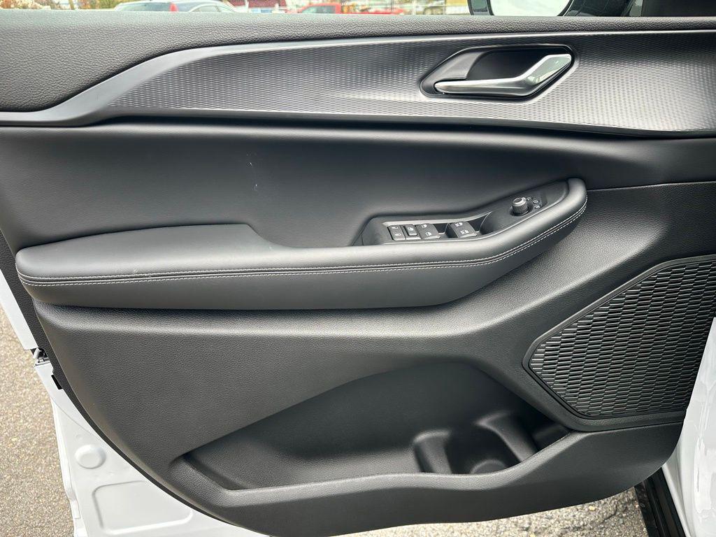 new 2025 Jeep Grand Cherokee L car, priced at $36,629