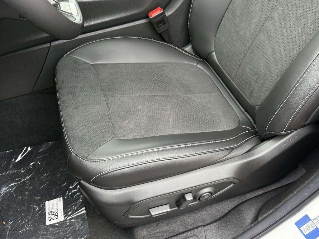 new 2025 Jeep Grand Cherokee car, priced at $34,669