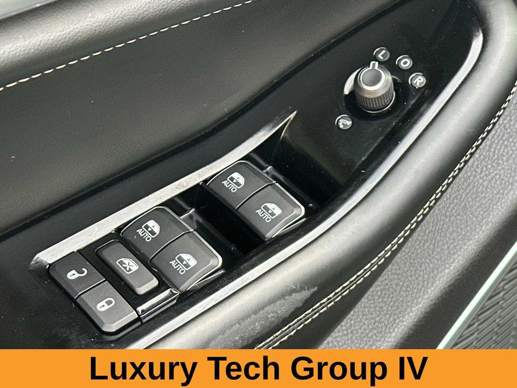 used 2023 Jeep Grand Cherokee L car, priced at $32,500