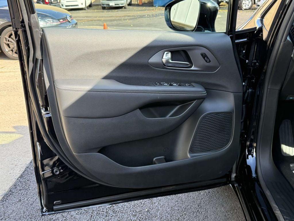 new 2026 Chrysler Pacifica car, priced at $36,264