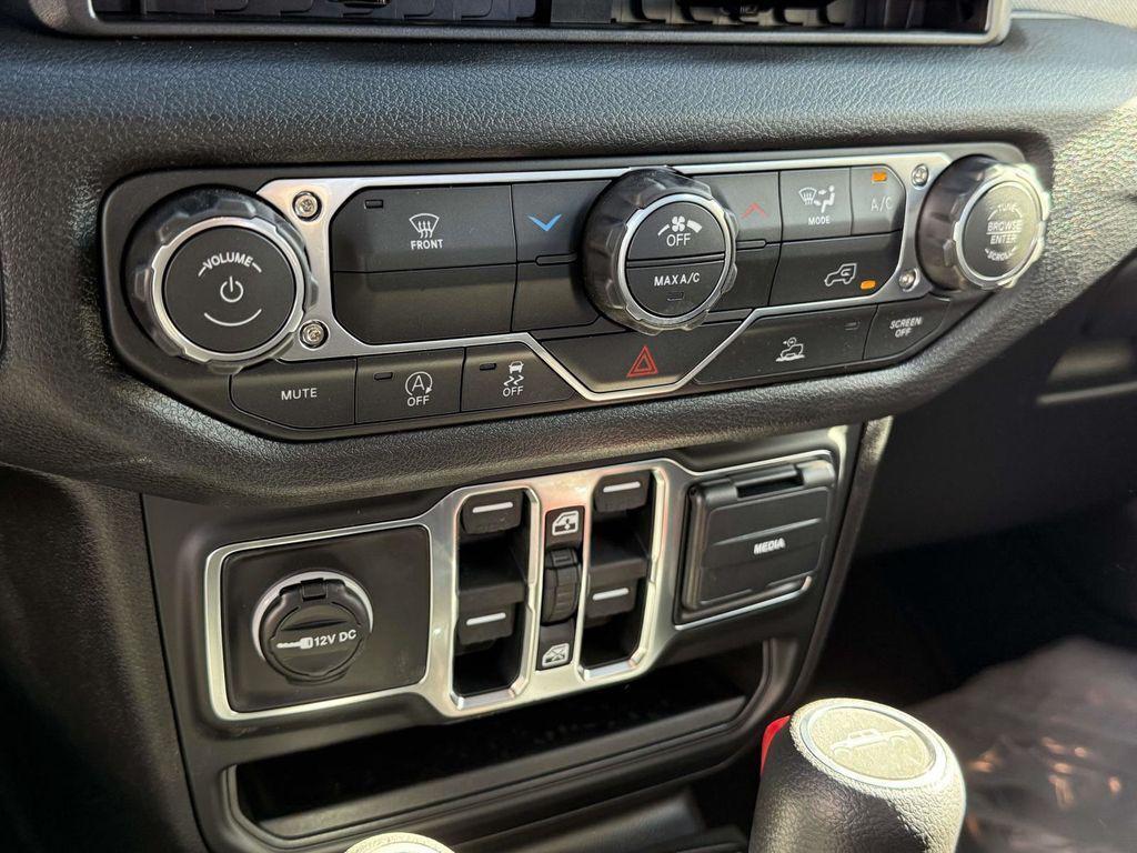 new 2026 Jeep Gladiator car, priced at $36,791