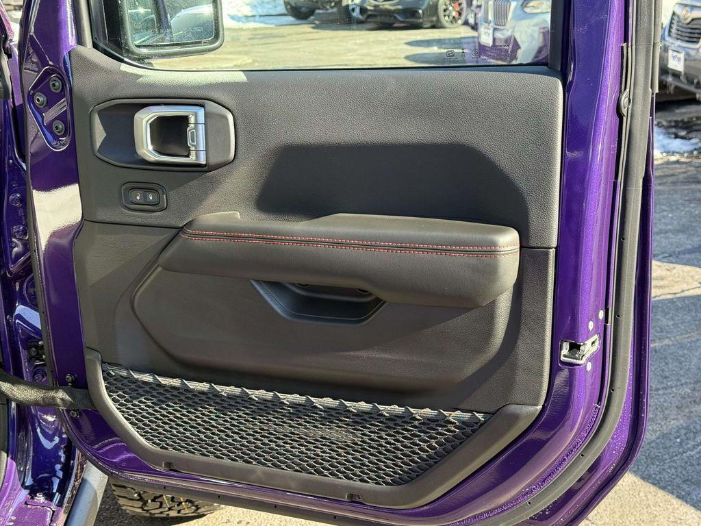 new 2026 Jeep Gladiator car, priced at $52,398