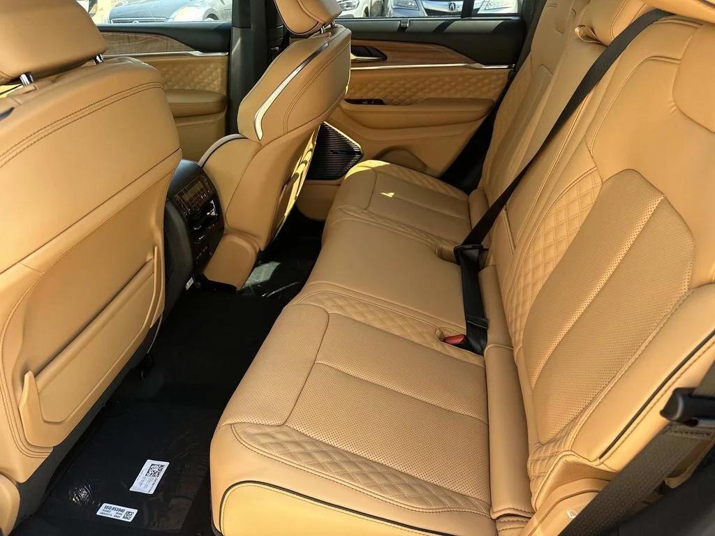 new 2026 Jeep Grand Cherokee car, priced at $55,714