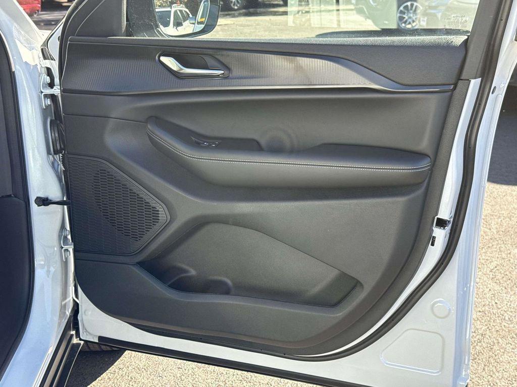 new 2025 Jeep Grand Cherokee L car, priced at $36,379