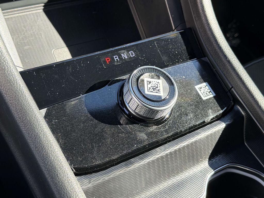 new 2025 Jeep Grand Cherokee car, priced at $37,205