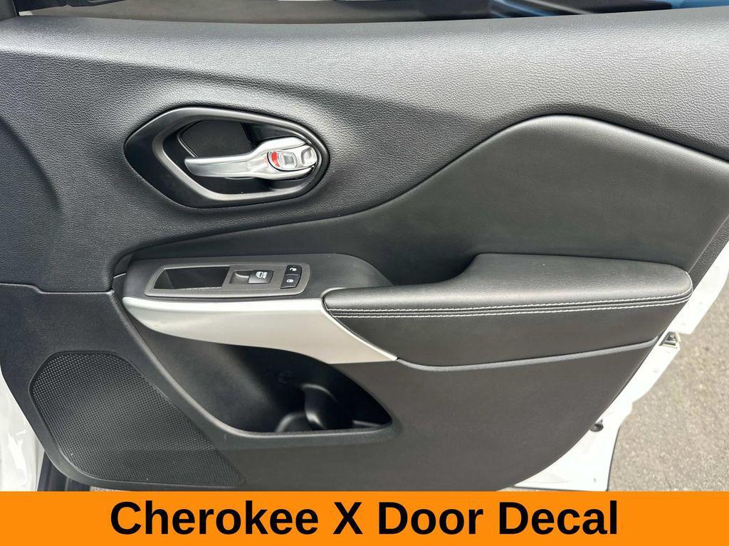 used 2022 Jeep Cherokee car, priced at $23,499