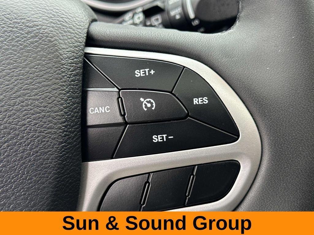 used 2022 Jeep Cherokee car, priced at $23,499