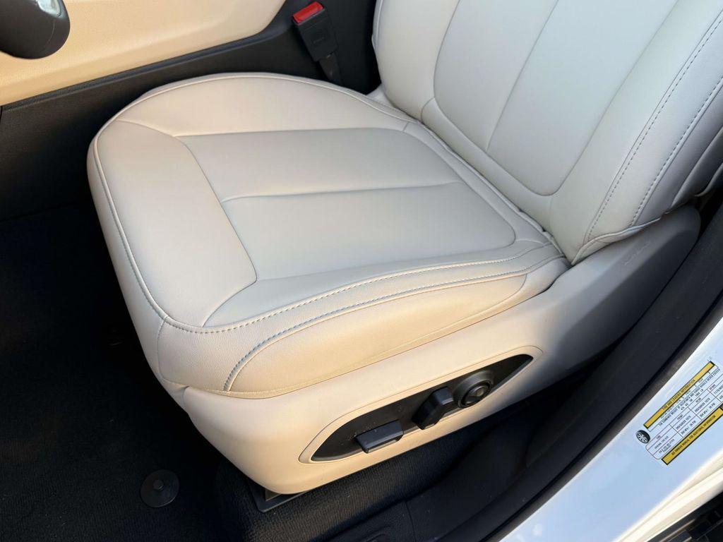 new 2025 Jeep Grand Cherokee car, priced at $38,521