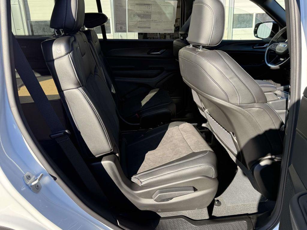 new 2025 Jeep Grand Cherokee L car, priced at $38,629