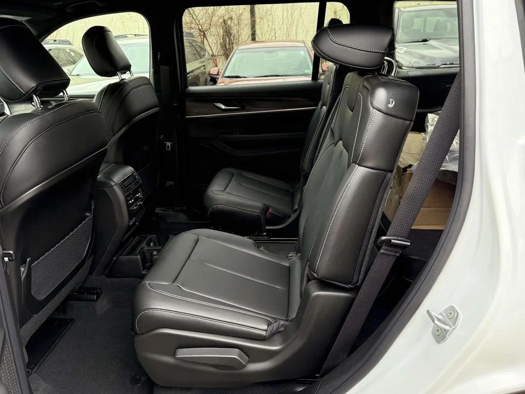 new 2025 Jeep Grand Cherokee L car, priced at $42,794