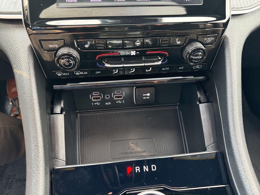 used 2025 Jeep Grand Cherokee L car, priced at $35,800