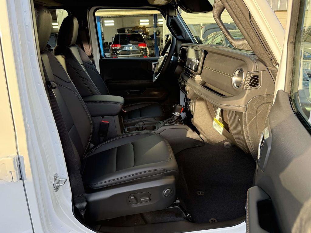 new 2026 Jeep Wrangler car, priced at $48,307