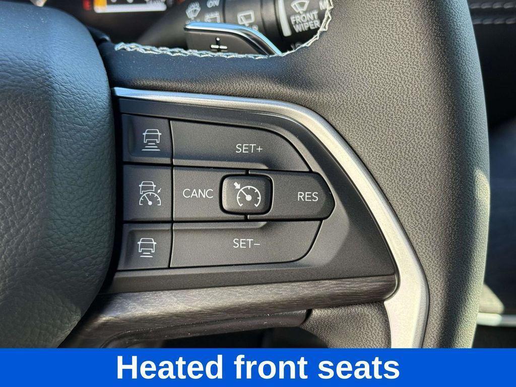 new 2025 Jeep Grand Cherokee car, priced at $42,724