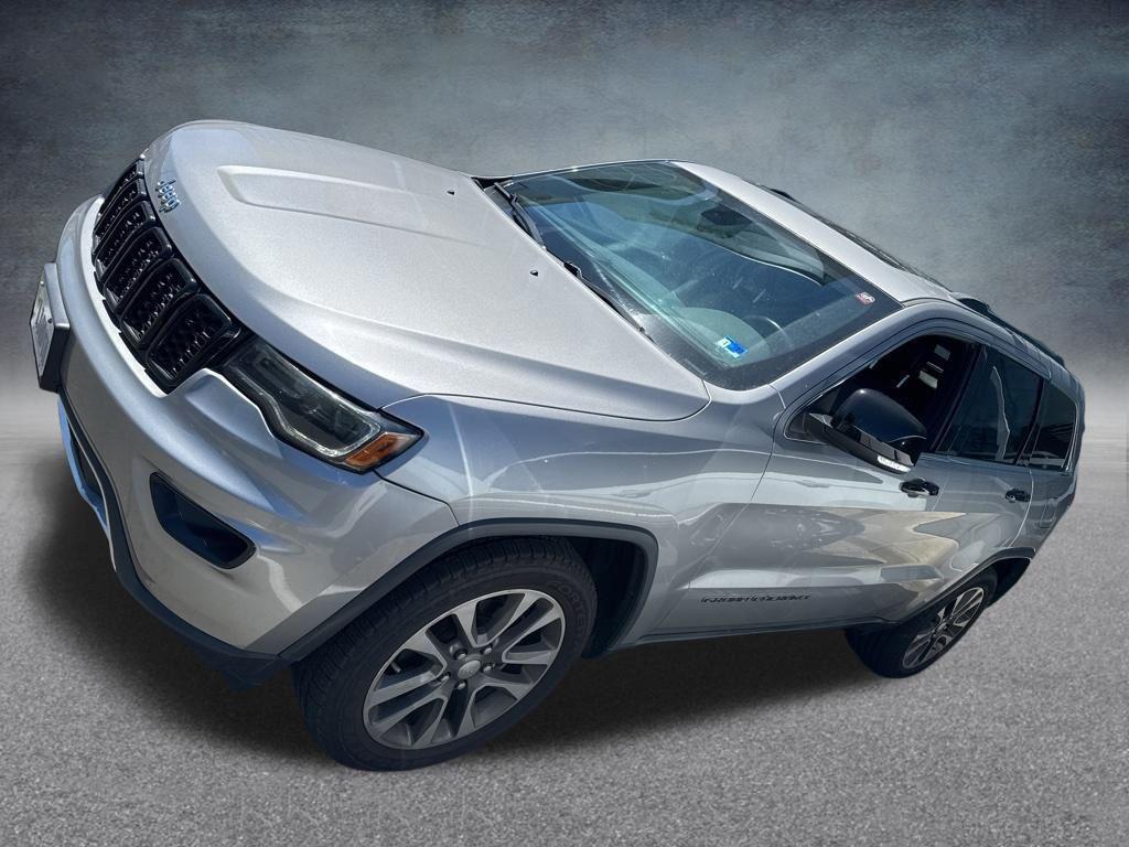 used 2018 Jeep Grand Cherokee car, priced at $16,994