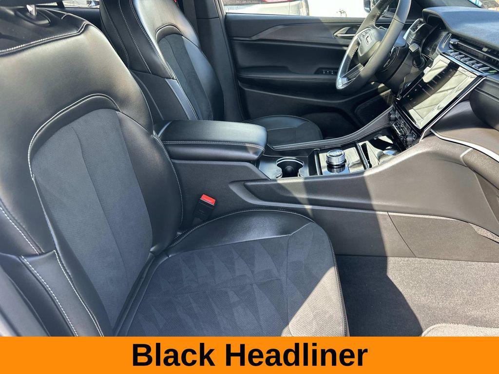 used 2025 Jeep Grand Cherokee car, priced at $36,994