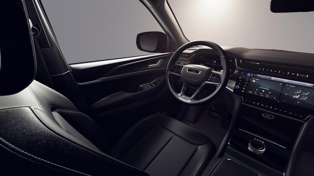 new 2026 Jeep Grand Cherokee car, priced at $46,330