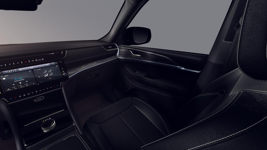 new 2026 Jeep Grand Cherokee car, priced at $46,330