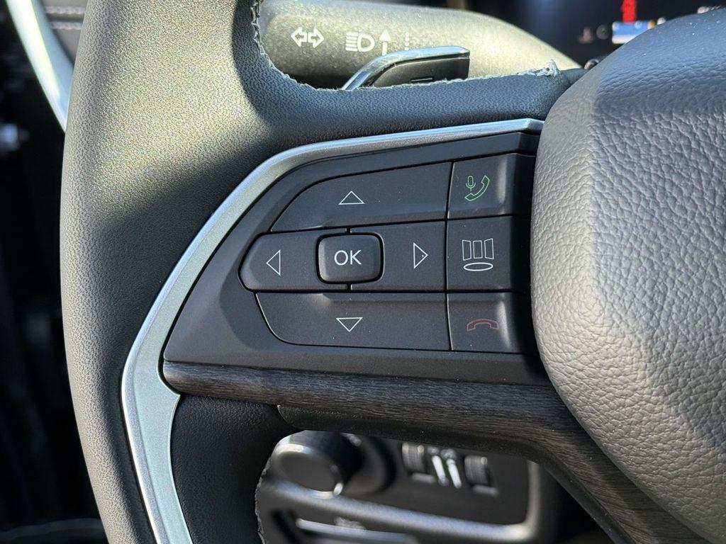 new 2026 Jeep Grand Cherokee car, priced at $42,898