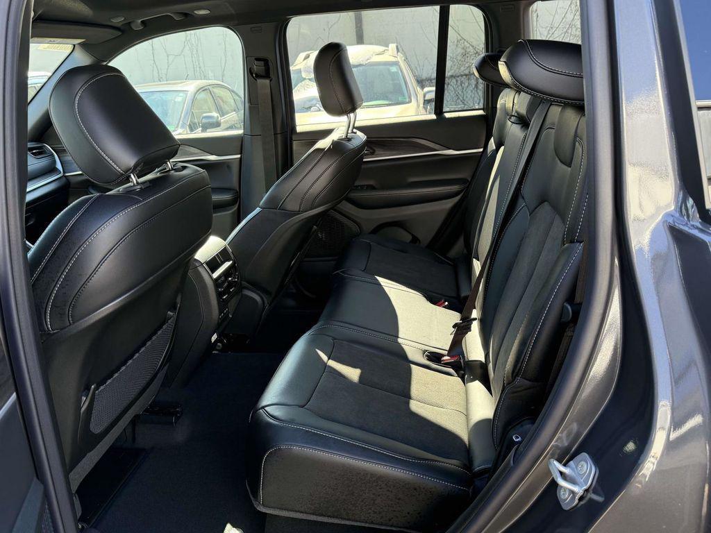 new 2026 Jeep Grand Cherokee car, priced at $42,898