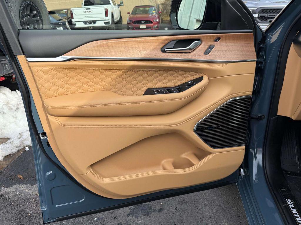 new 2026 Jeep Grand Cherokee L car, priced at $60,877