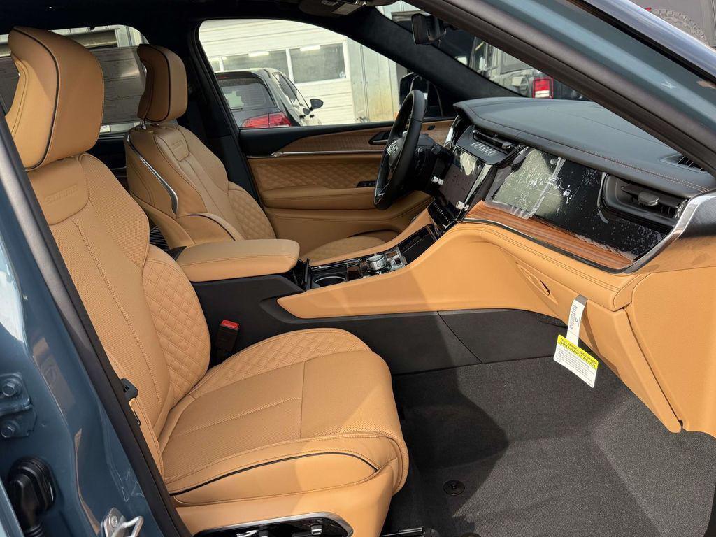 new 2026 Jeep Grand Cherokee L car, priced at $60,877