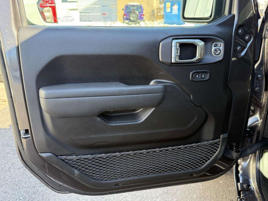 new 2026 Jeep Wrangler car, priced at $43,109