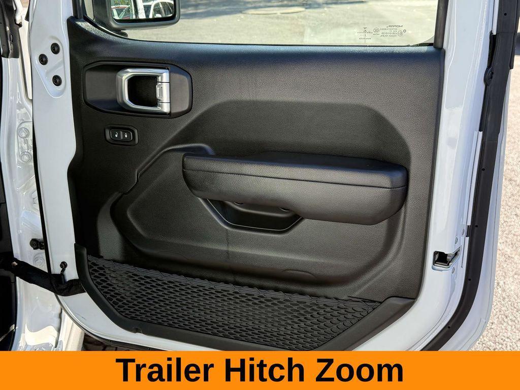 used 2021 Jeep Gladiator car, priced at $31,400