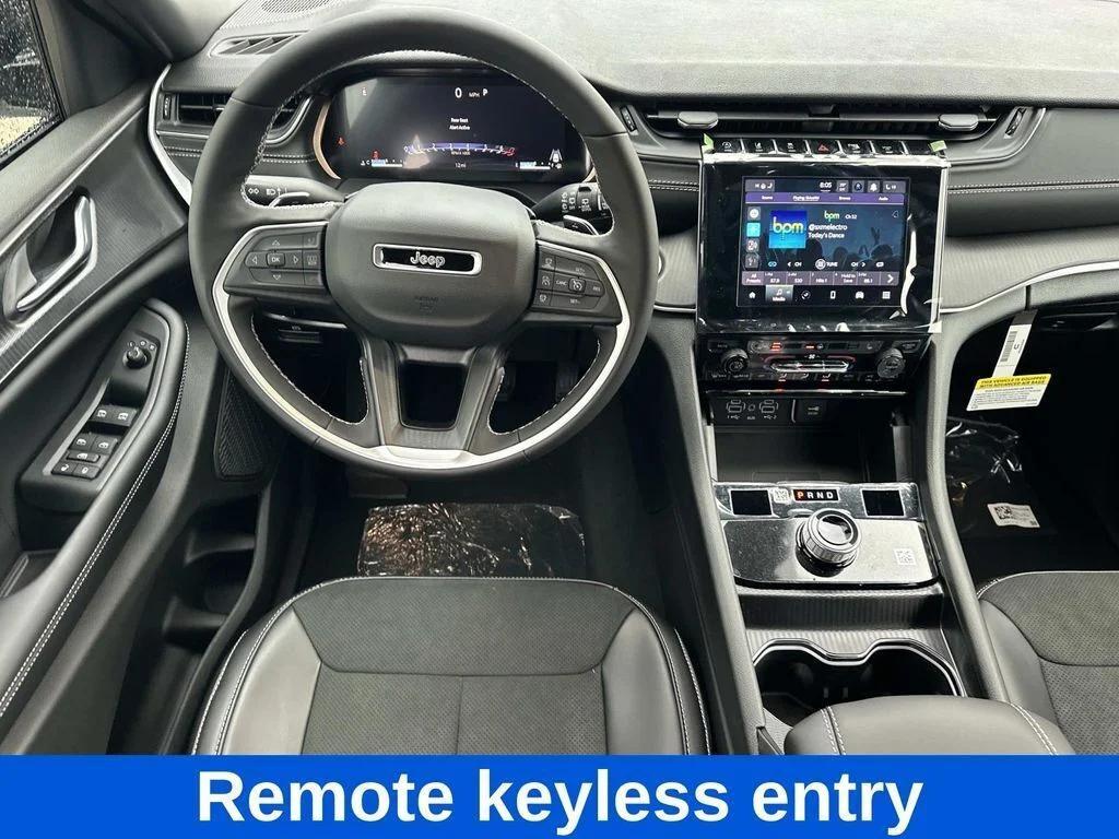 new 2025 Jeep Grand Cherokee car, priced at $36,669