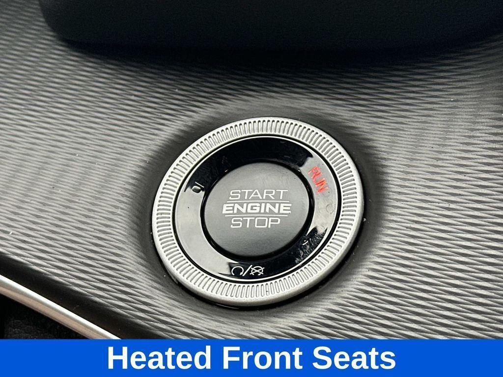 new 2025 Jeep Grand Cherokee car, priced at $36,669