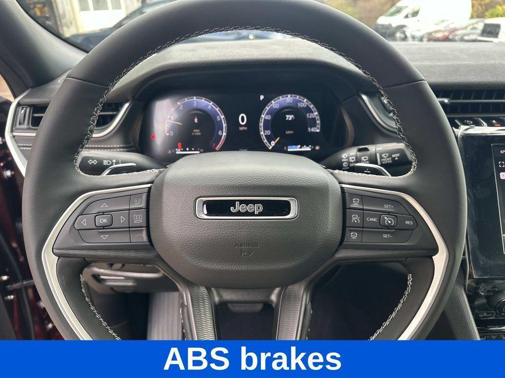 new 2025 Jeep Grand Cherokee car, priced at $35,205