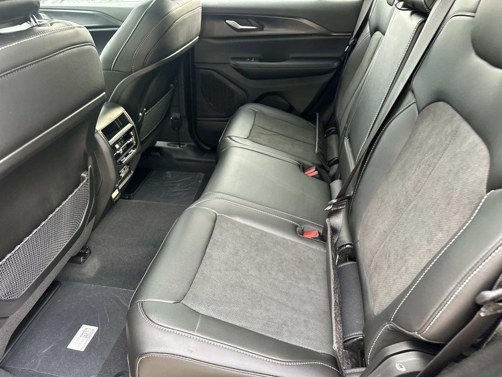 new 2025 Jeep Grand Cherokee car, priced at $35,205