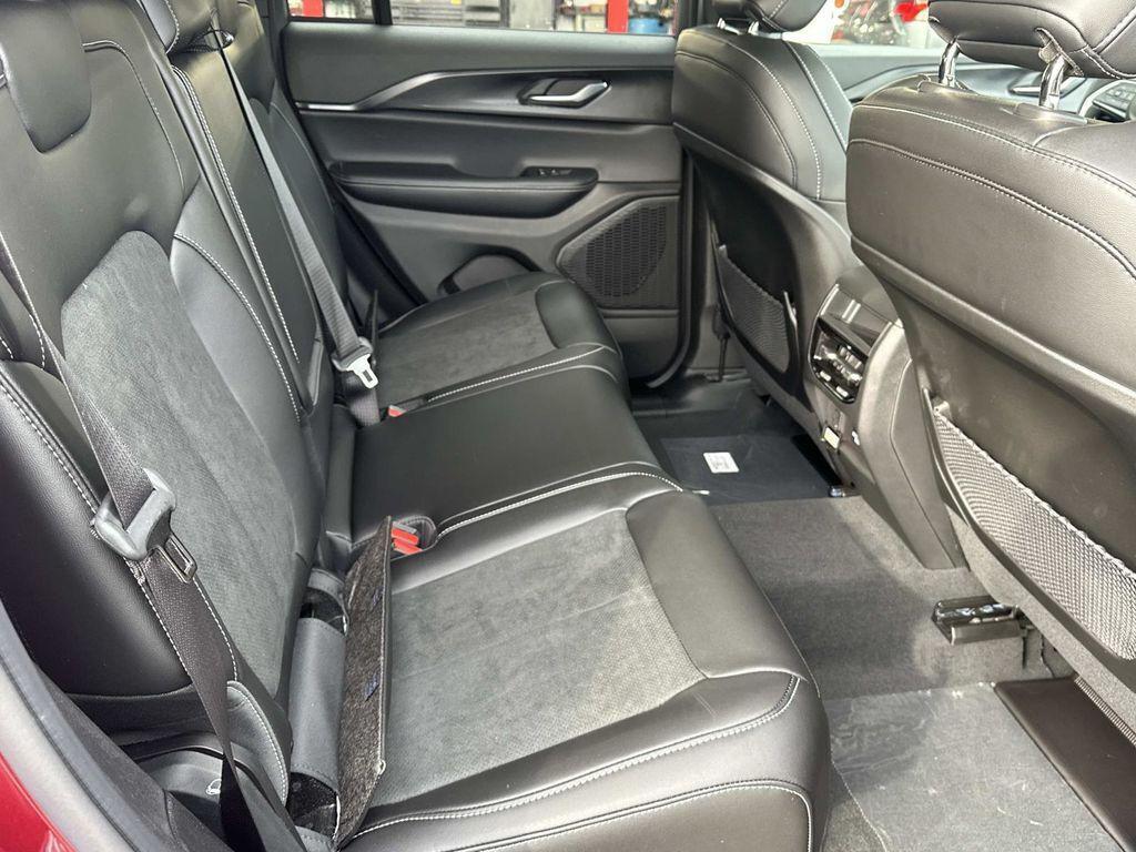 new 2025 Jeep Grand Cherokee car, priced at $35,205