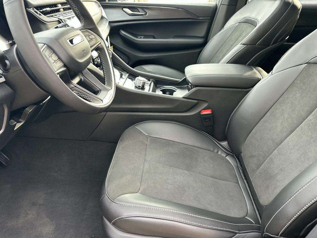 new 2025 Jeep Grand Cherokee L car, priced at $37,165