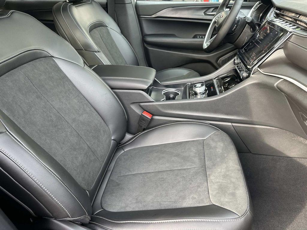 new 2025 Jeep Grand Cherokee L car, priced at $37,165