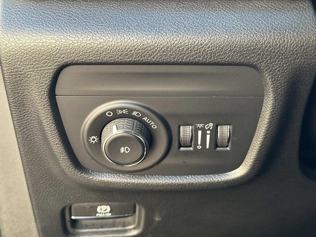 new 2026 Jeep Grand Cherokee L car, priced at $47,105