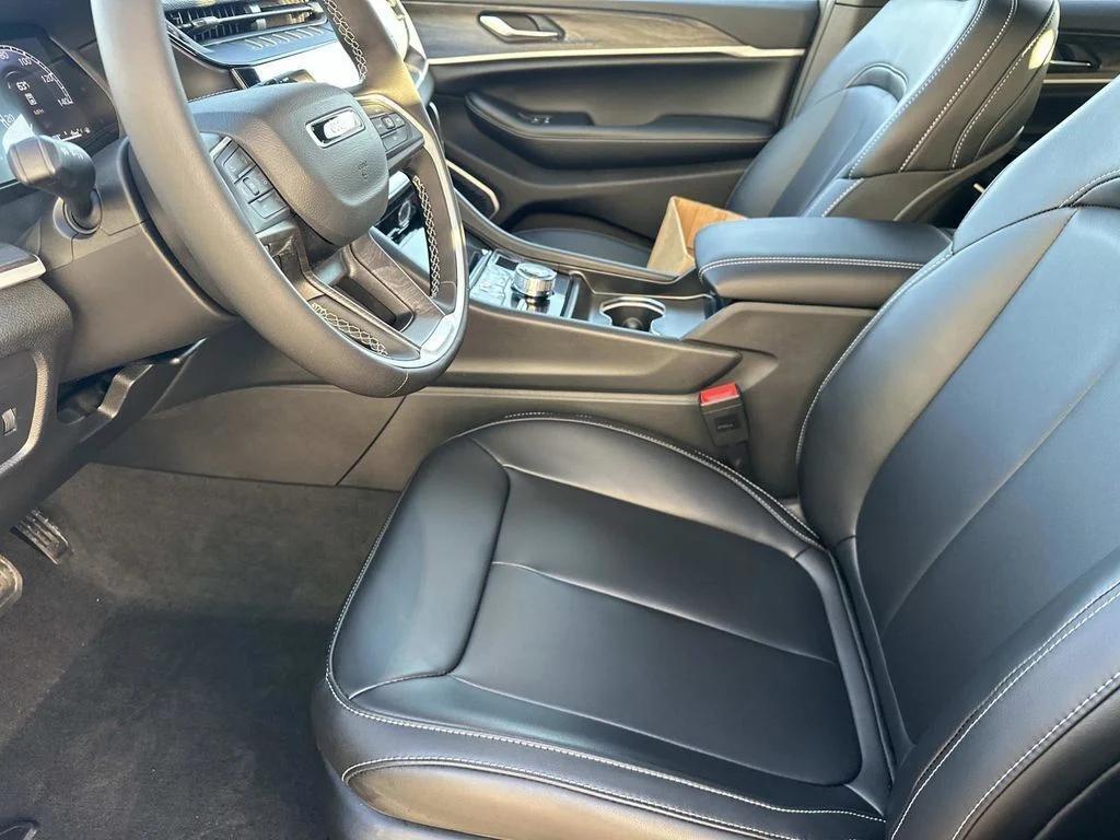 new 2026 Jeep Grand Cherokee L car, priced at $47,105