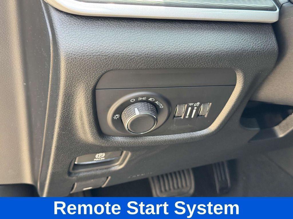 new 2025 Jeep Grand Cherokee L car, priced at $34,262