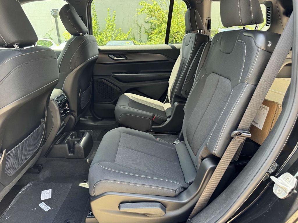 new 2025 Jeep Grand Cherokee L car, priced at $34,262