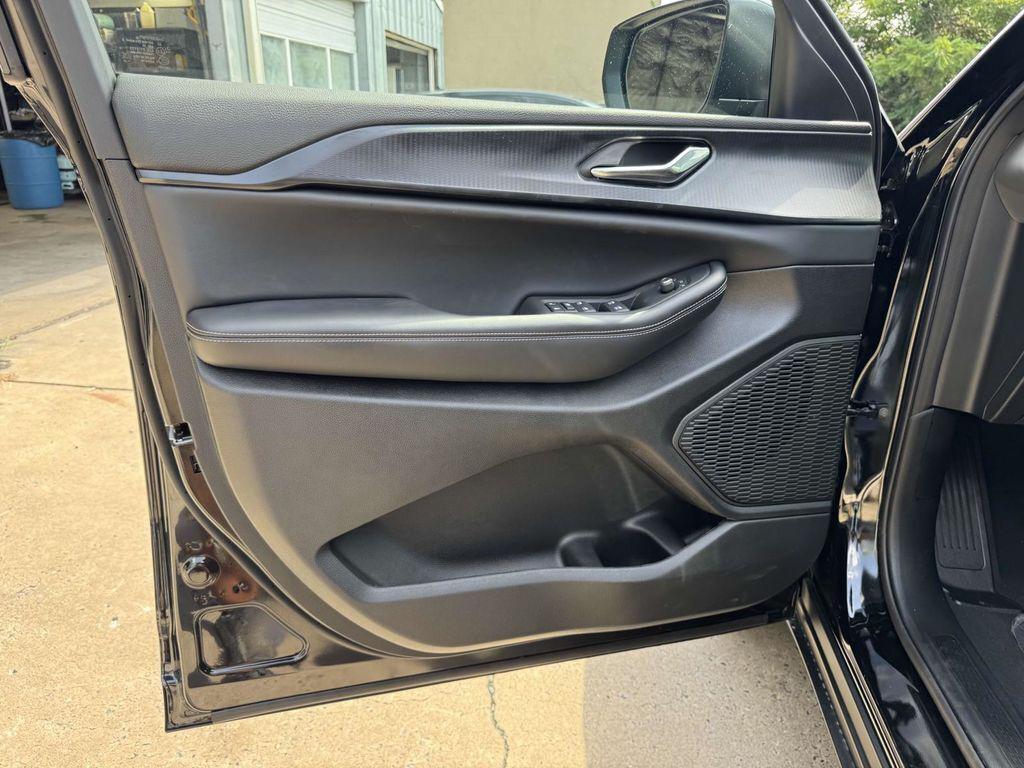 new 2025 Jeep Grand Cherokee L car, priced at $34,262