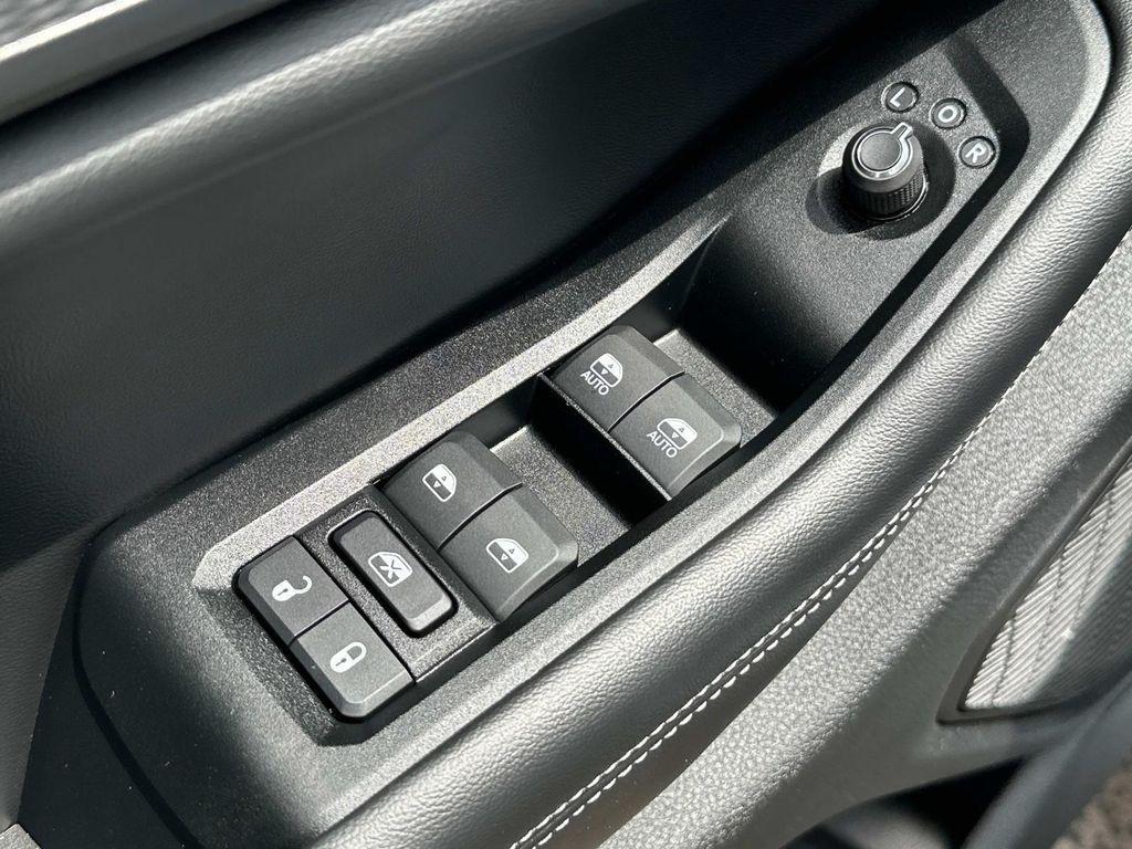 used 2025 Jeep Grand Cherokee car, priced at $35,500