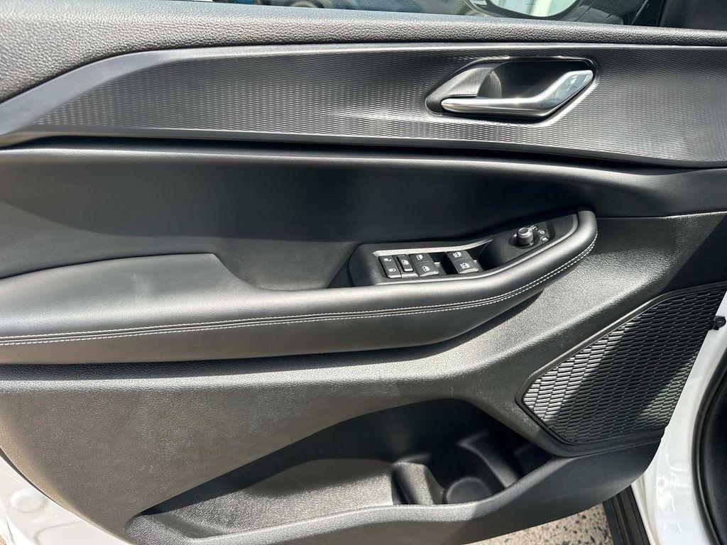 used 2025 Jeep Grand Cherokee car, priced at $35,500