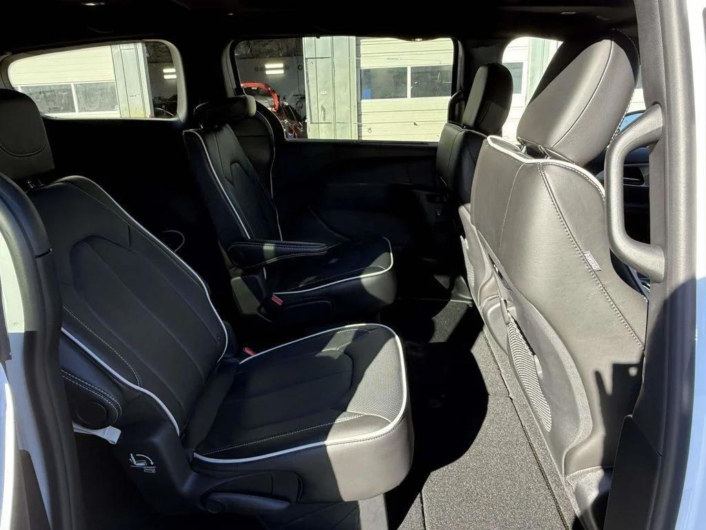 new 2026 Chrysler Pacifica car, priced at $40,443