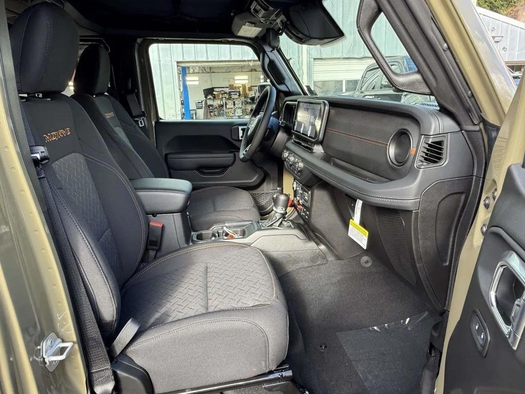 new 2026 Jeep Gladiator car, priced at $46,572