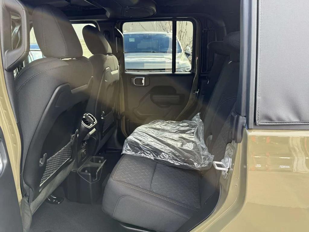 new 2026 Jeep Gladiator car, priced at $46,572
