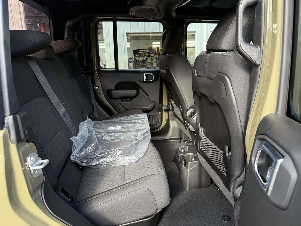 new 2026 Jeep Gladiator car, priced at $46,572