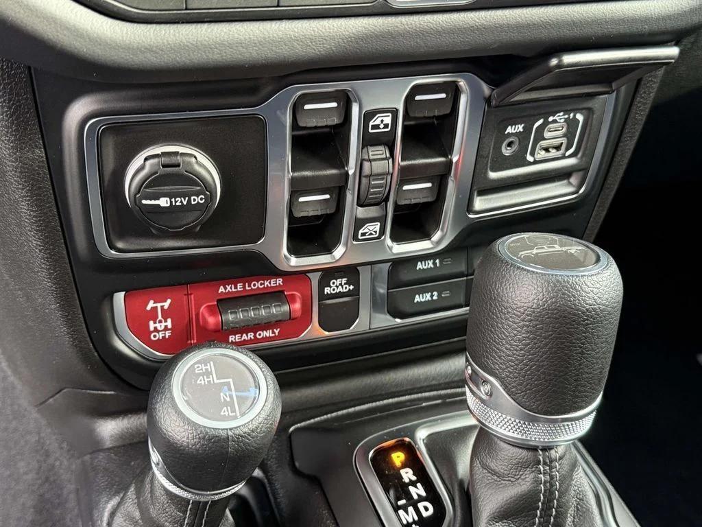 new 2026 Jeep Gladiator car, priced at $46,572
