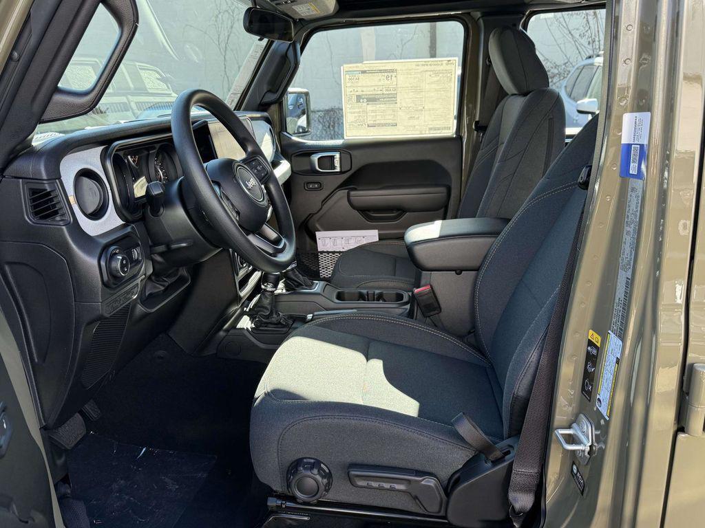 new 2026 Jeep Gladiator car, priced at $36,521