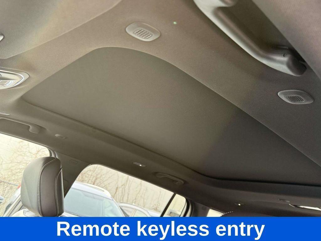 new 2025 Jeep Grand Cherokee L car, priced at $43,820